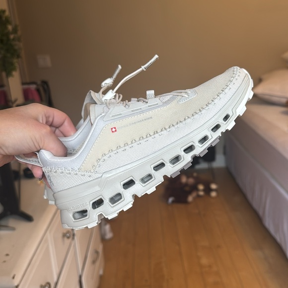 ON RUNNING | Running Sneaker Tan - Picture 4 of 6